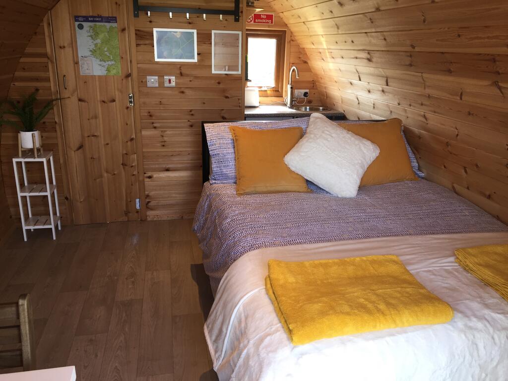 Earls View Pod room 4
